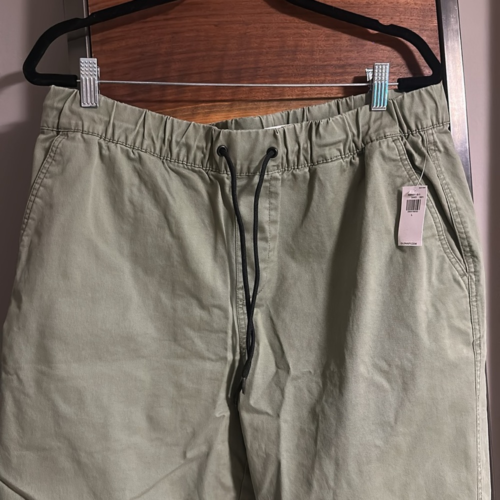 NWT Old Navy built-in flex modern joggers - Picture 2 of 3